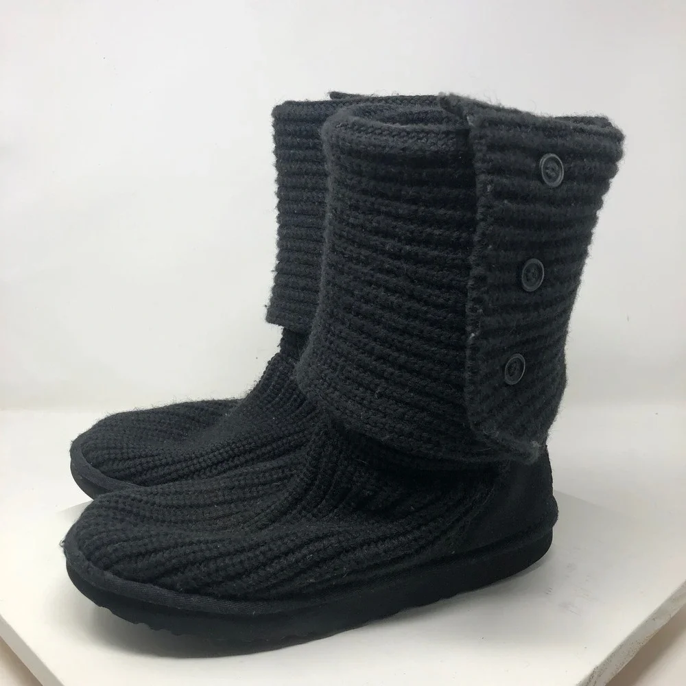 UGG Shaina Knit Cuff Boots Womens 8 Black Suede Button Detail Cozy Winter Cabin